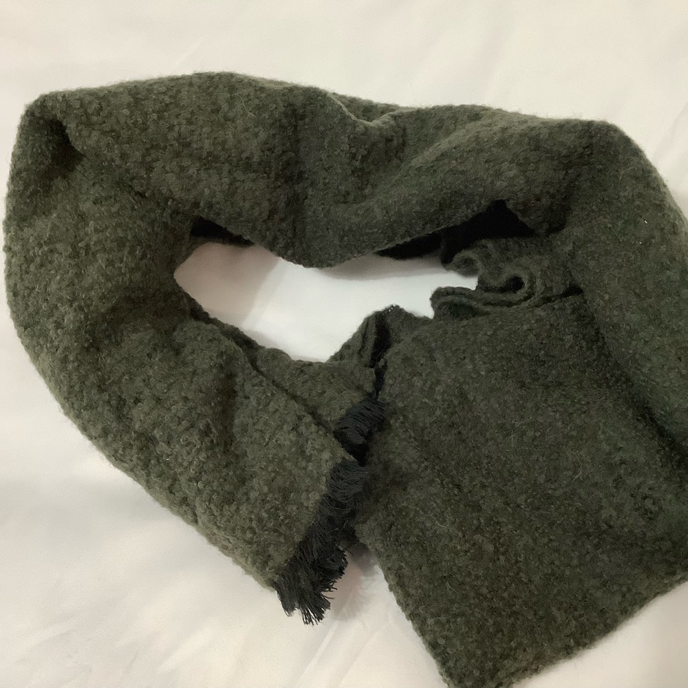 Eileen Fisher Green Alpaca Blend Scarf (C023) - Picture 6 of 7